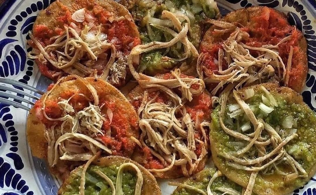 Las chalupas se encuentran tanto en restoranes como en puestos callejeros. Foto: @hotel.posada.gpe / Instagram