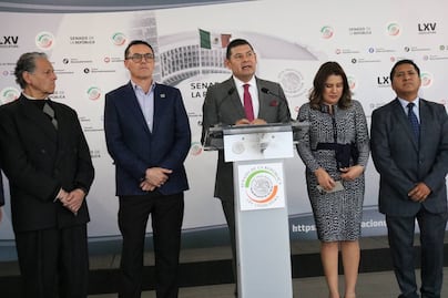 Alejandro Armenta se pronuncia a favor de la revocación de mandato