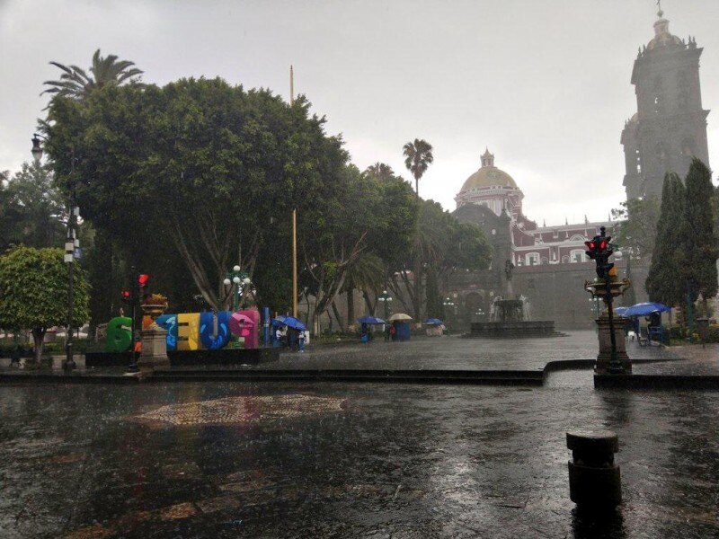 Se pronostica que en Puebla, la temperatura alcanzará un máximo de 32 grados centígrados a las 14:00 horas y un mínimo de 16 grados centígrados a las 5:00 AM.  

Foto: Producción El Universal Puebla