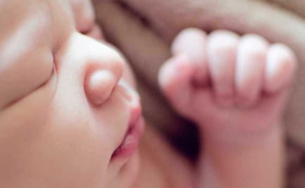 Bebés han enfermado de gravedad por Covid-19 en Puebla