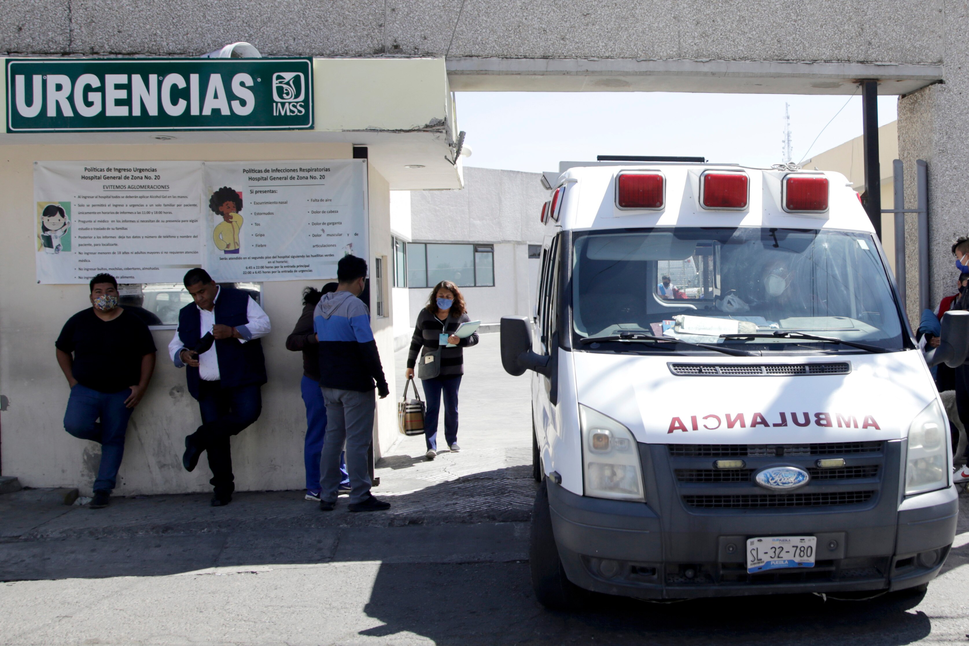 Comando armado asalta a médicos en clínica del IMSS en Chietla