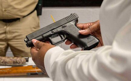 ¿Por qué se llaman armas de cargo las pistolas de los policías?