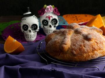 ¿Por qué se le dice hojaldra al pan de muerto?