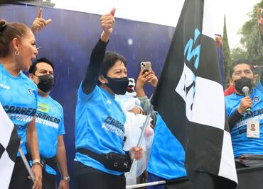 Éxito en la Carrera Nocturna BUAP, la lluvia no detuvo a 20 mil participantes