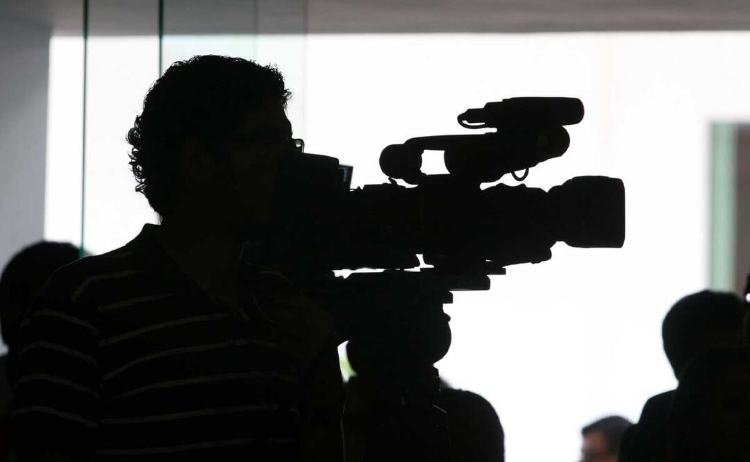 Mientras más se acercan las elecciones, los políticos optan por modificar su presencia ante las cámaras | Foto: Agencia Es Imagen para El Universal Puebla