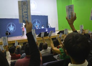 Urología, Nefrología y neurocirugía, nuevas subespecialidades médicas en la BUAP