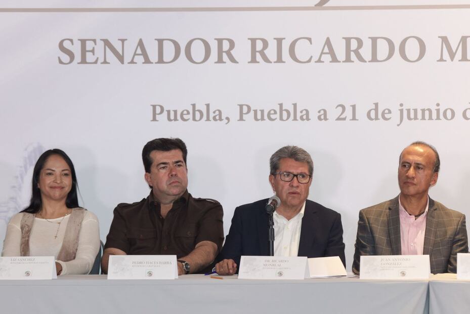 El senador Ricardo Monreal visitó Puebla | Foto: EsImagen