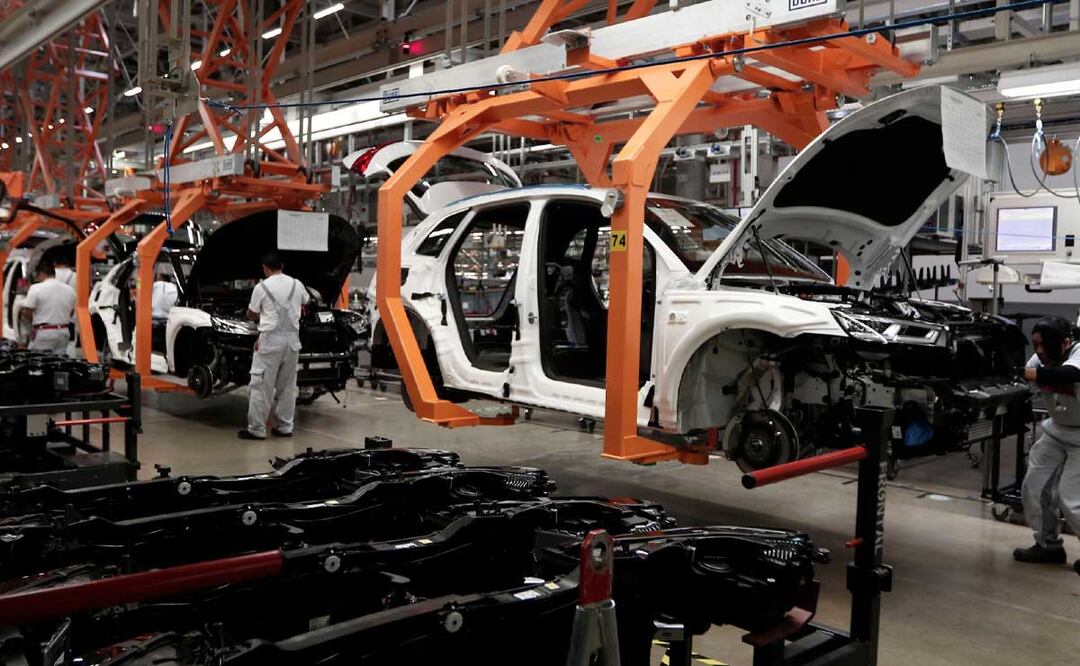 Estadísticas del INEGI revelan cuál es el auto preferido de los poblanos que ya no quieren tener un vehículo con un motor de combustión | Foto: Agencia Es Imagen para El Universal Puebla