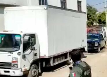 Localizan vacío camión robado de Liverpool en Los Cerritos