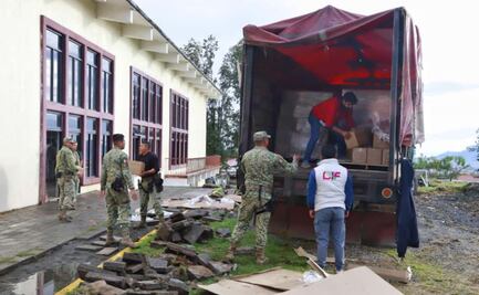 Entrega Gobierno de la Ciudad el apoyo alimentario a damnificados de Huauchinango