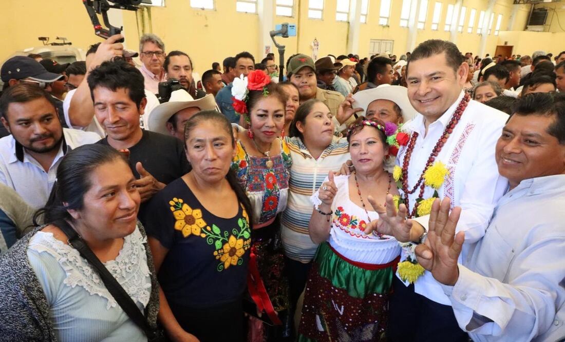 Alejandro Armenta estuvo con simpatizantes en Ajalpan | Fotos Especiales