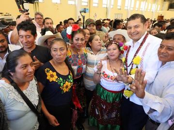 Alto al saqueo y la corrupción en los pueblos indígenas, pide Alejandro Armenta