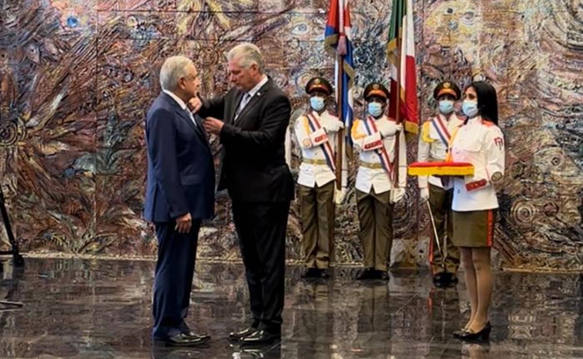 AMLO recibe condecoración "José Martí" en Cuba; la máxima distinción de ese  país | El Universal Puebla