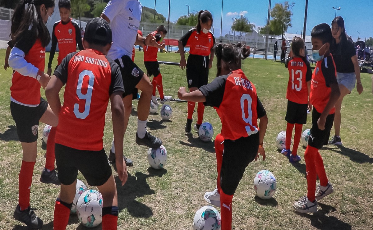 Inaugura Audi FC Ingolstadt Soccer Camp con 165 niños de Puebla