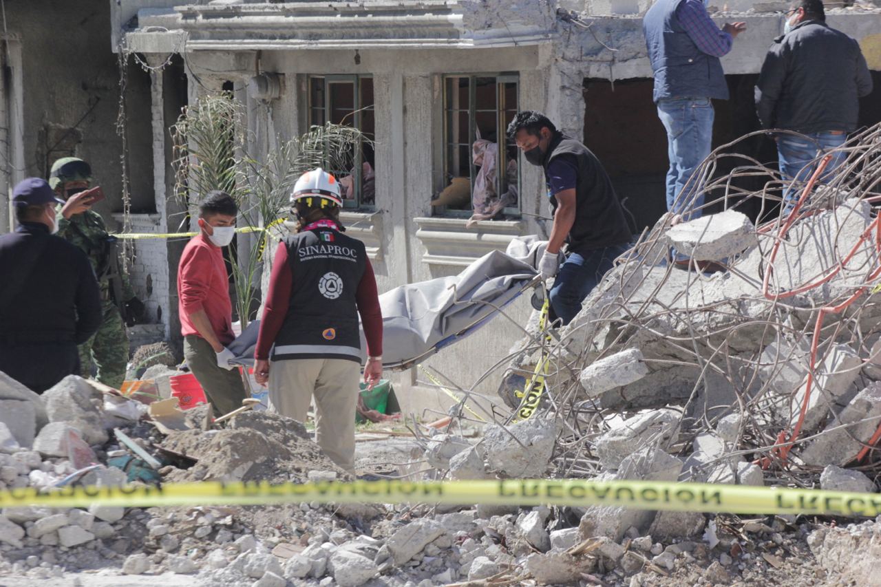 Trece personas han muerto por explosiones de polvorines en Puebla