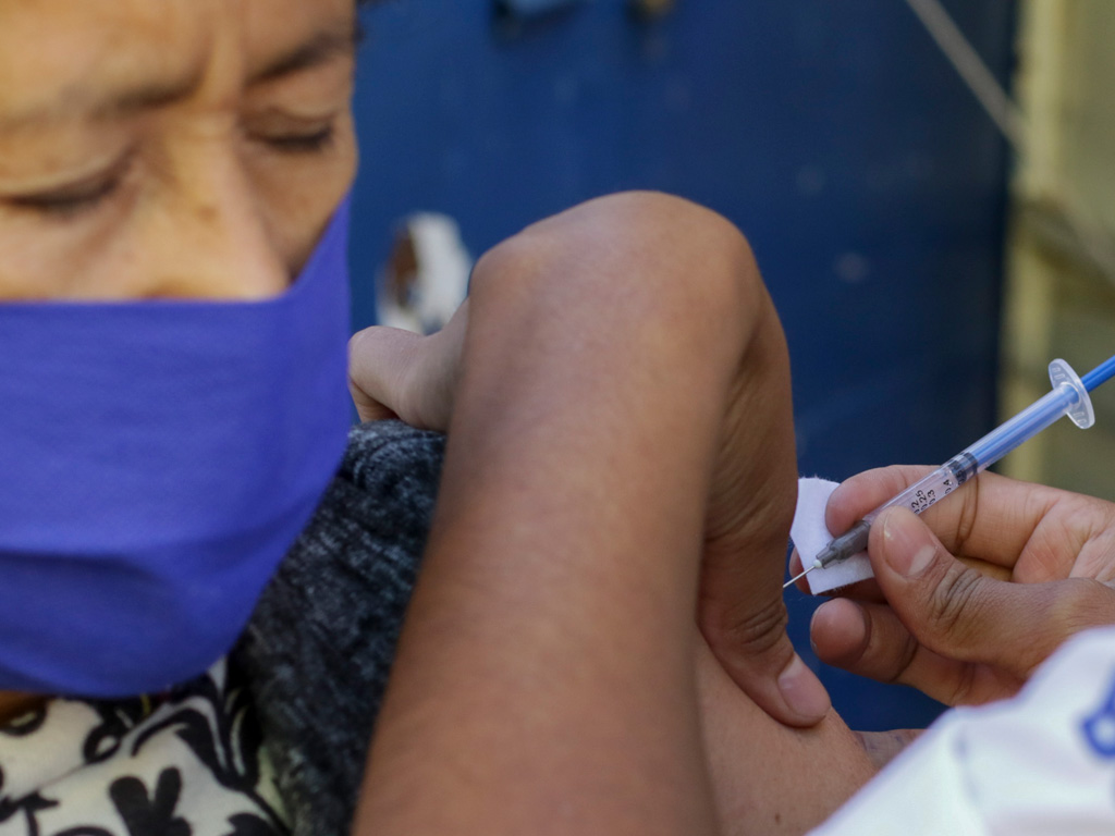 Vacunaci&oacute;n Covid en Puebla, se preparan estrategias