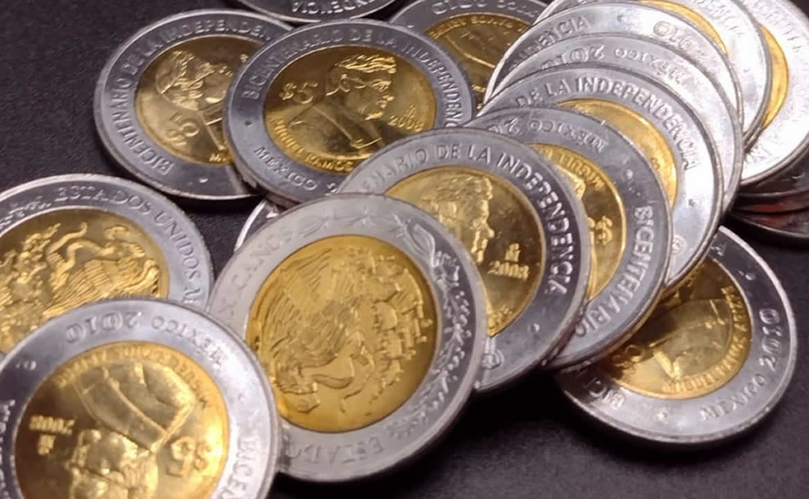 monedas de 5 pesos del Bicentenario y del Centenario